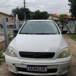 LOTE 001 - Veículo marca/modelo: GM/CORSA HATCH Ano/modelo: 2002/2003 Placa: IKW6I48