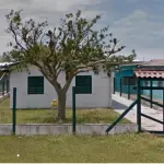 LOTE 001 - Em Balneário Pinhal, na Rua General Osório, nº 2795, um prédio residencial em alvenaria, com área total de 62,00m², e o respectivo terreno urbano, constituído de parte do lote nº 08, da quadra 47‐B, descrito na matrícula nº 28.143.